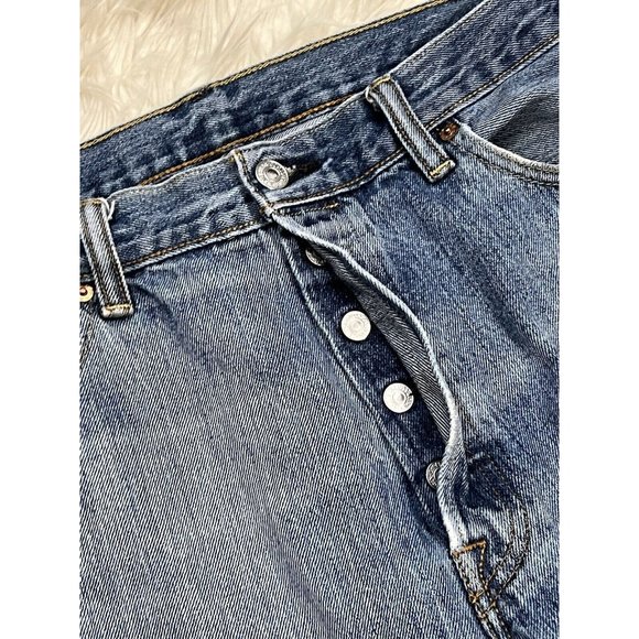 Levis 501 Men Light Med Wash Blue Denim Grunge Work Pant Regular Fit Jean 34x30 - Picture 5 of 16